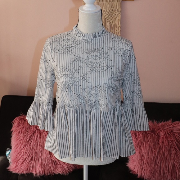 Zara Striped Lace Bell Sleeve Peplum High collar - Picture 2 of 6